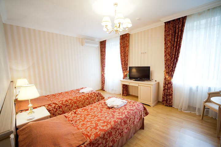 Room 32 of 54