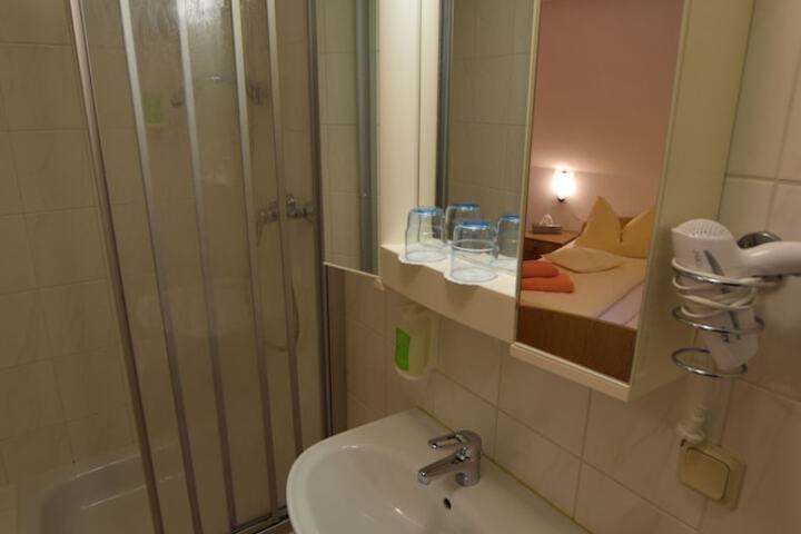 Room 48 of 52