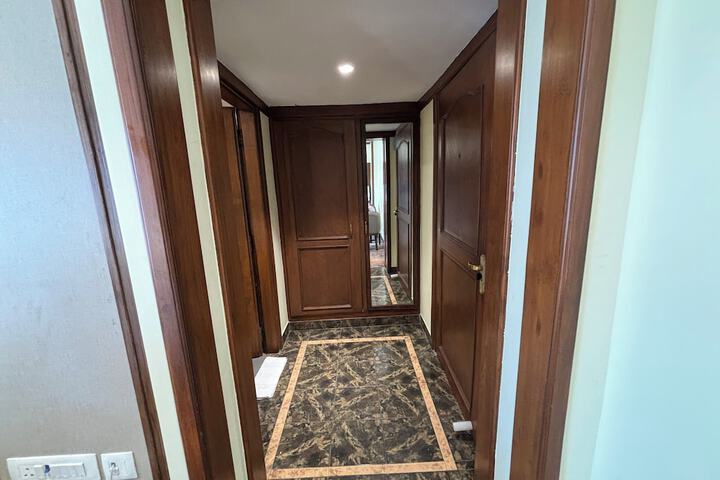 Room 29 of 65