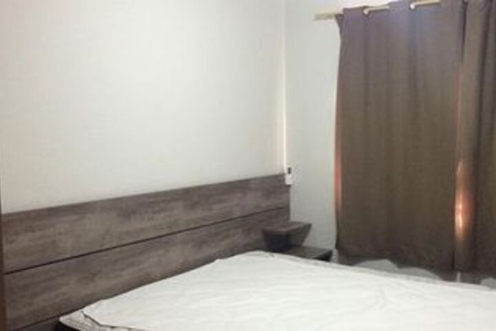 Room 6 of 21