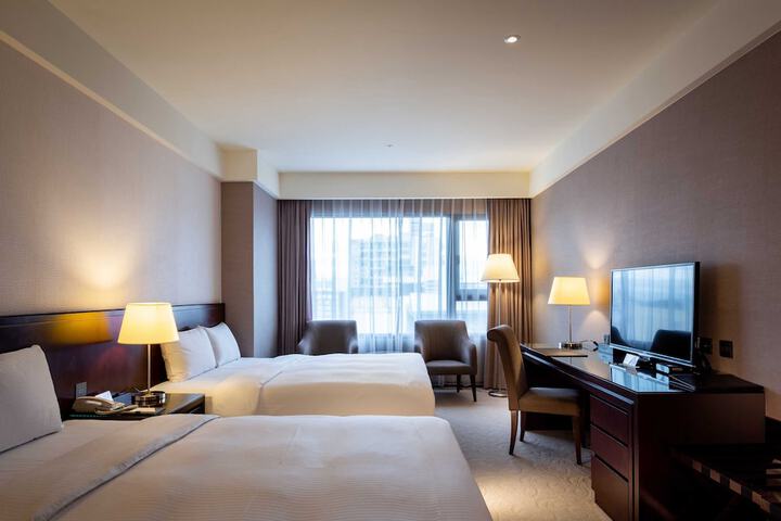 Room 27 of 124