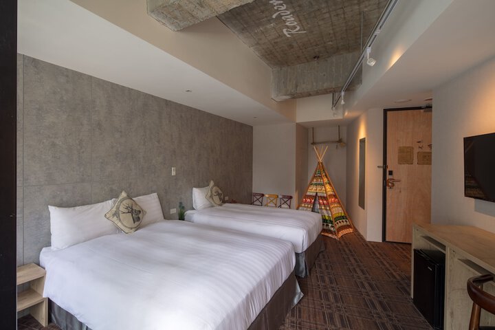 Room 36 of 76
