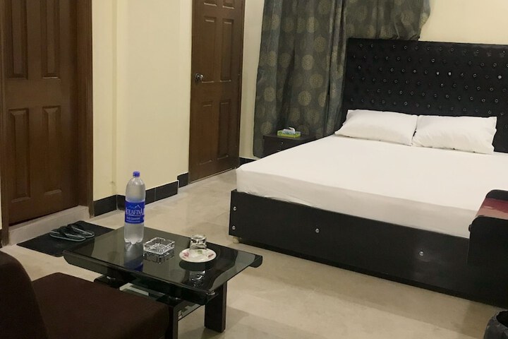 Room 8 of 29
