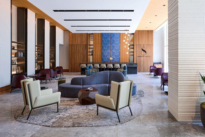 Lobby lounge