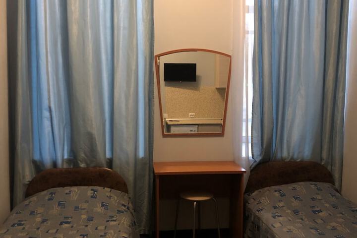 Room 7 of 35