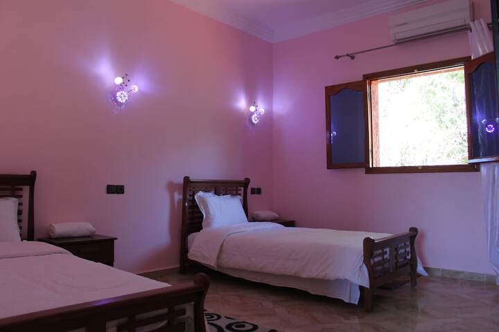 Room 7 of 48