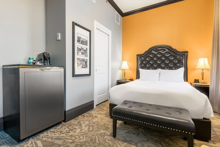 Room 15 of 54