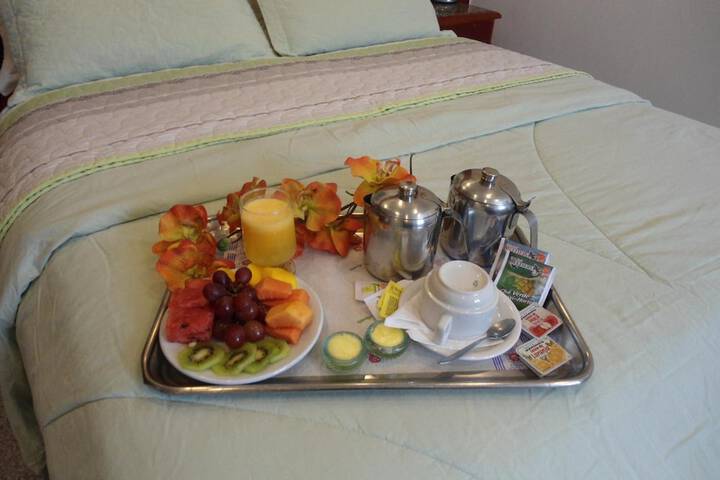 Room 11 of 27