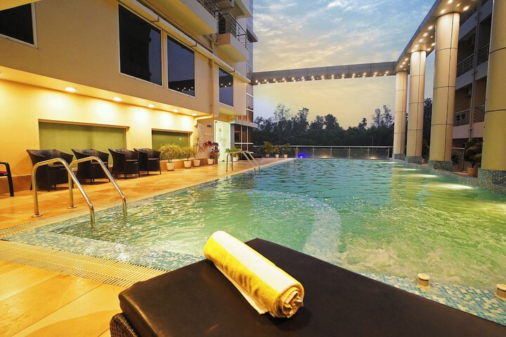 Pool 40 of 59