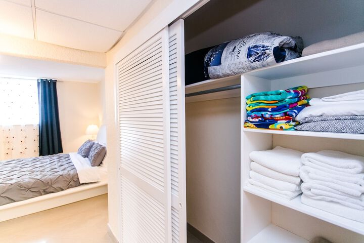 Room 6 of 108