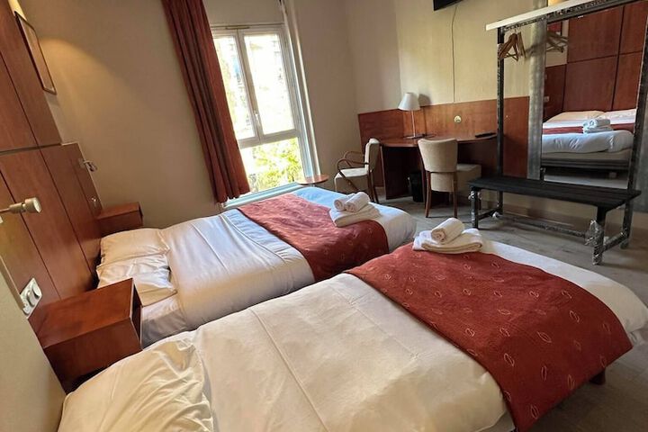 Room 3 of 17