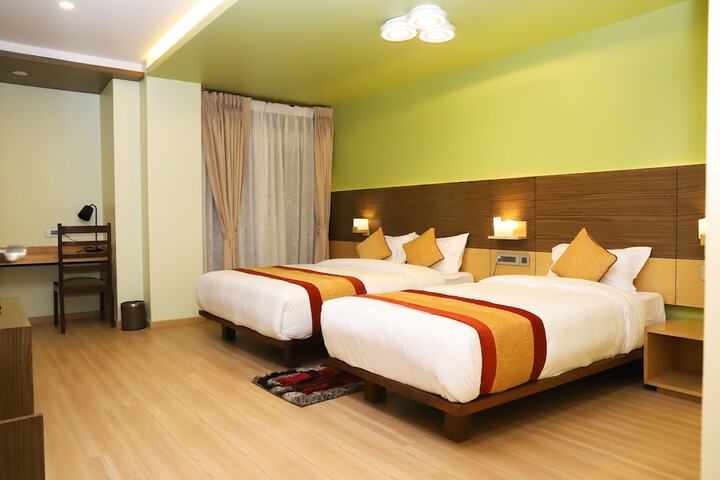 Room 6 of 34