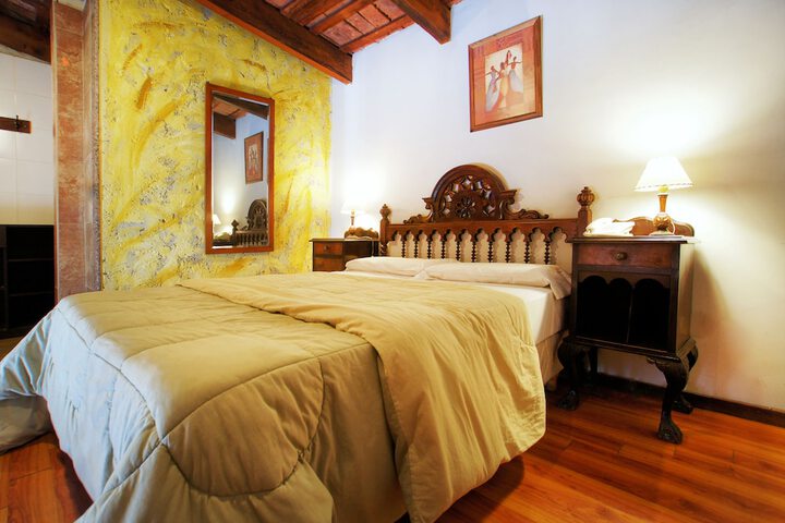 Room 4 of 28