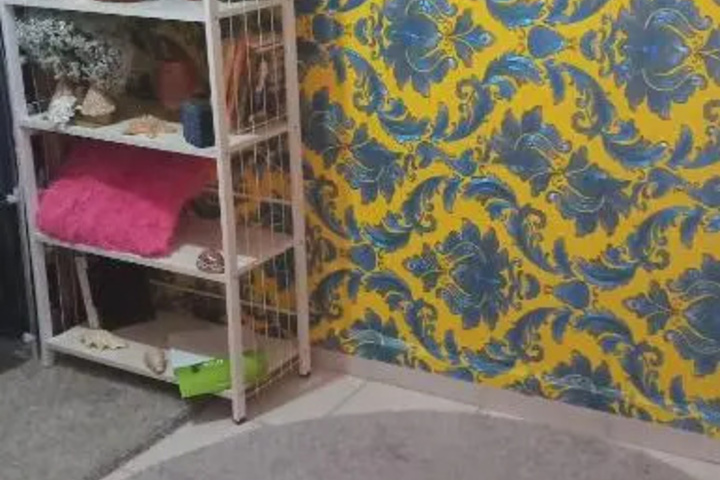 Room 2 of 3