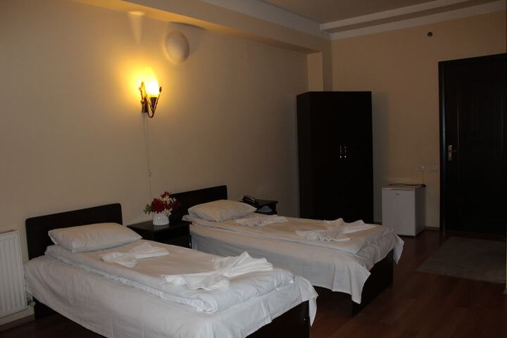 Room 5 of 23