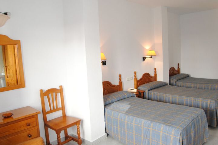 Room 14 of 127