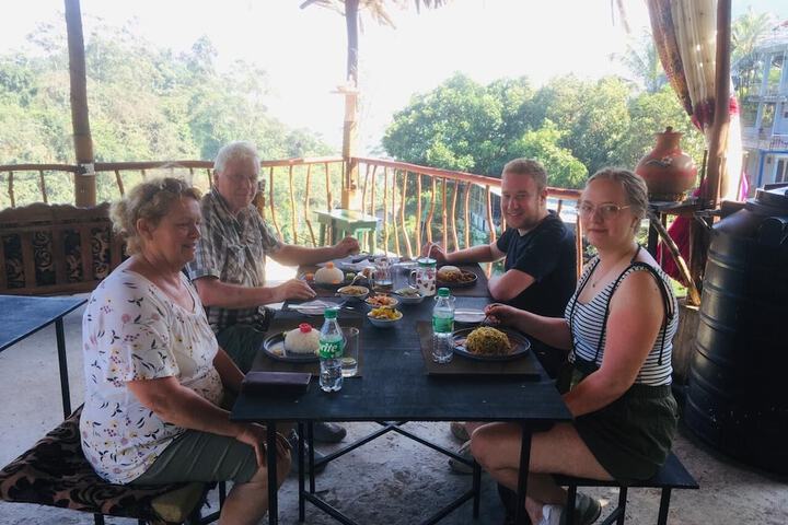 Dining 45 of 61