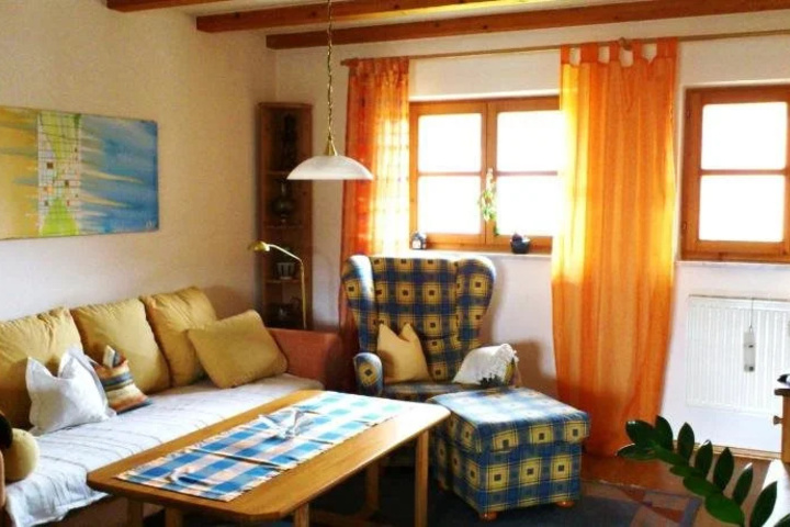 Room 5 of 13