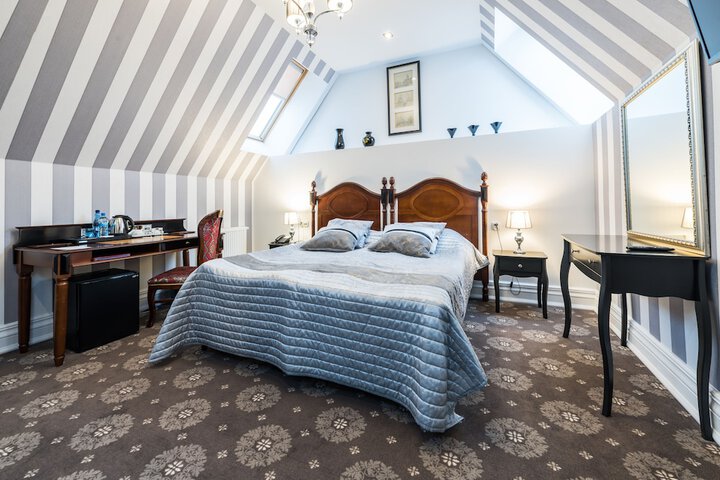 Room 15 of 72