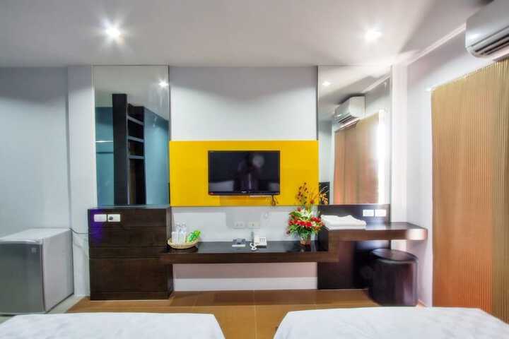 Room 25 of 50