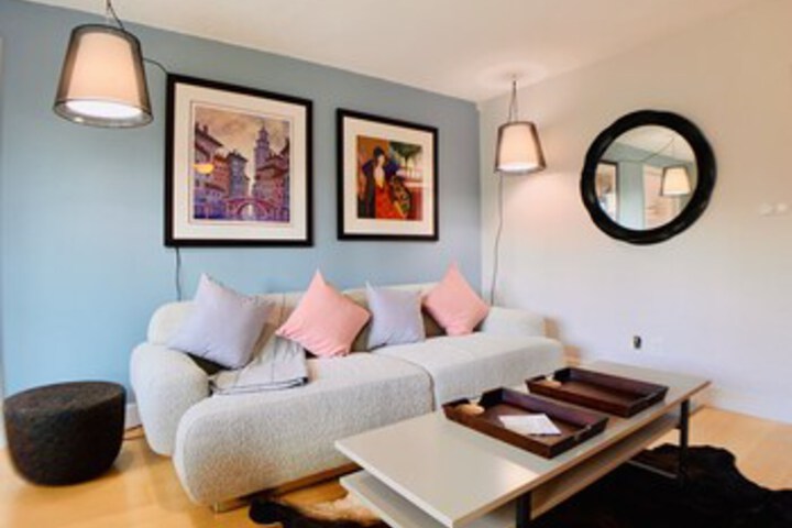 Room 9 of 21