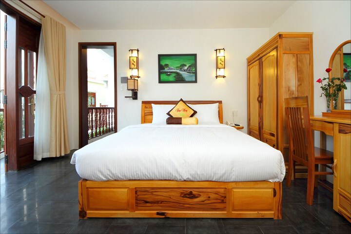 Room 16 of 65