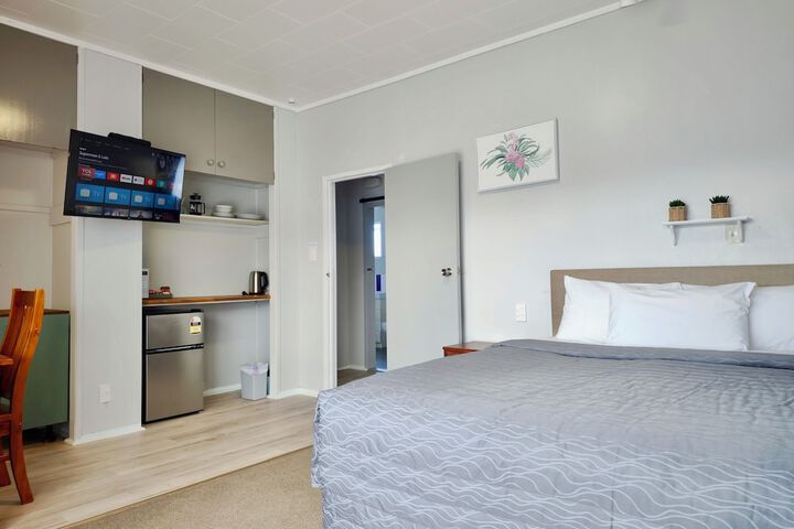 Room 22 of 36