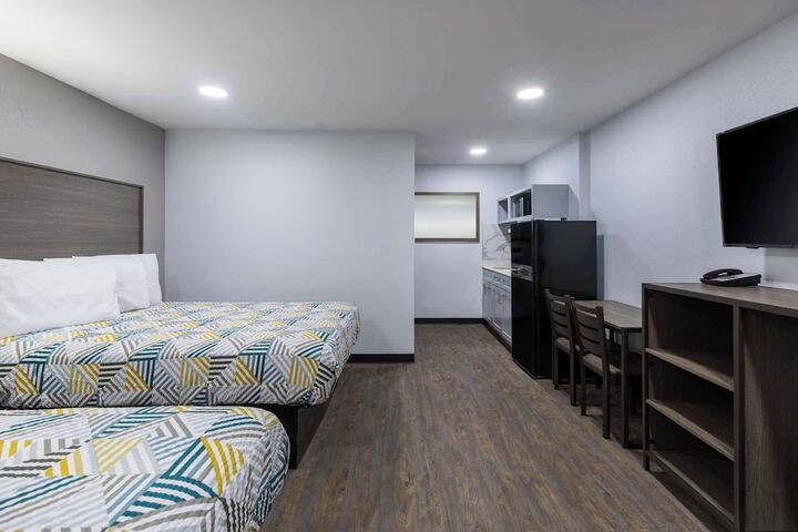Room 16 of 27