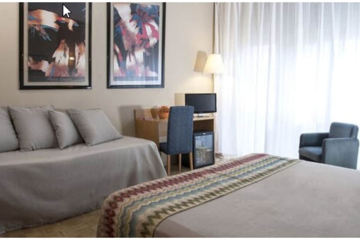 Room 15 of 34