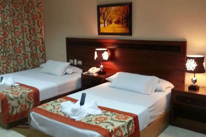Room 8 of 43