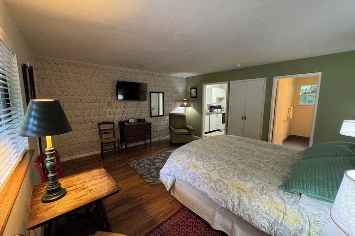 Room 10 of 31
