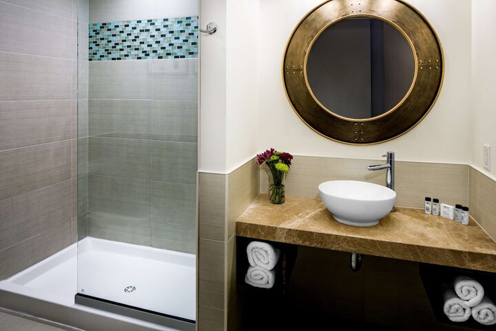 Bathroom shower