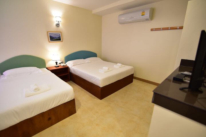 Room 25 of 62