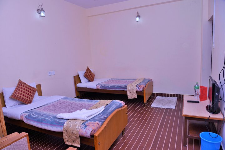 Room 13 of 24