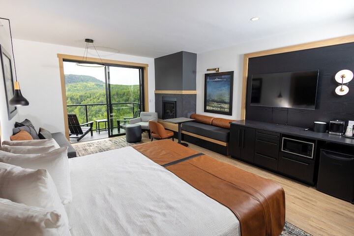 Room 16 of 62