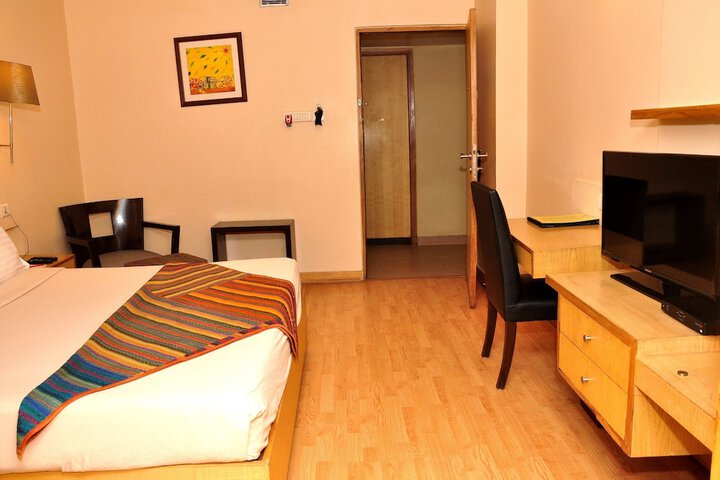 Room 15 of 40