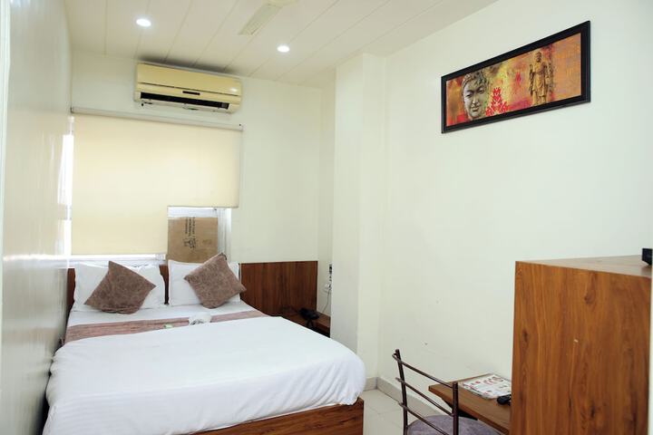 Room 19 of 48