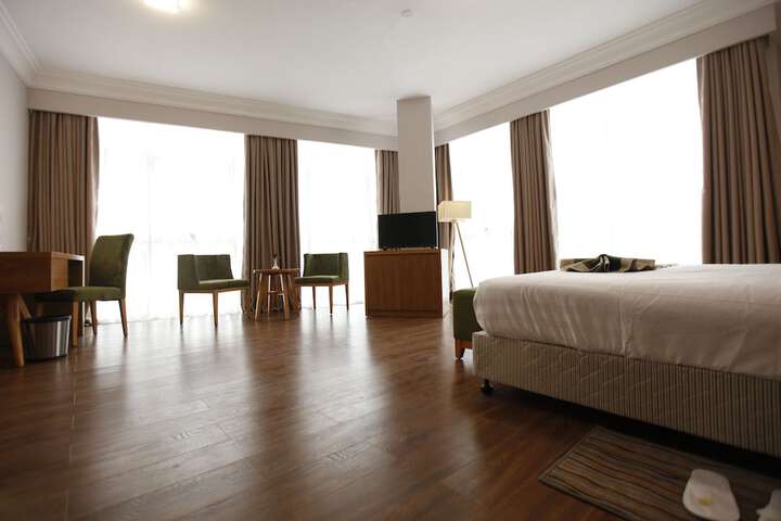 Room 5 of 56