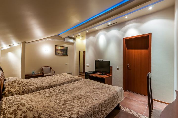 Room 27 of 57
