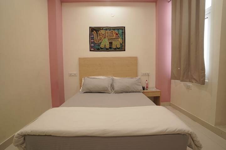 Room 18 of 29