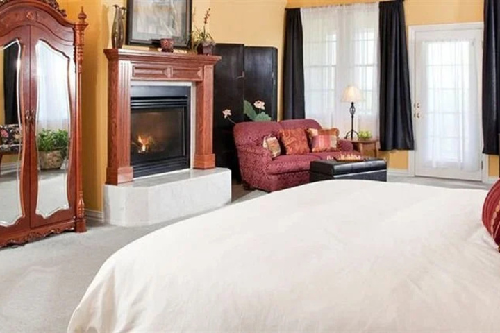 Room 2 of 14