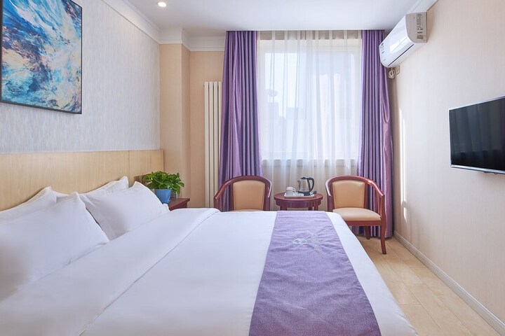 Room 27 of 60