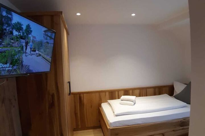 Room 8 of 47