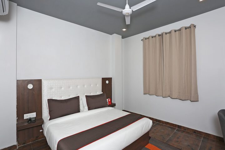 Room 16 of 28