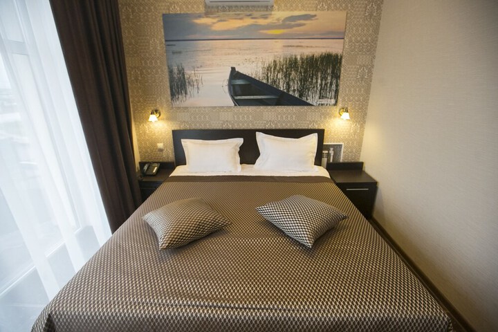 Room 19 of 28