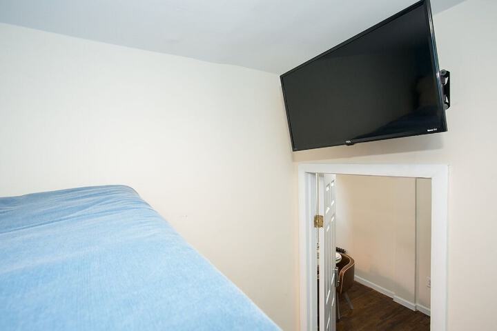 Room 94 of 103