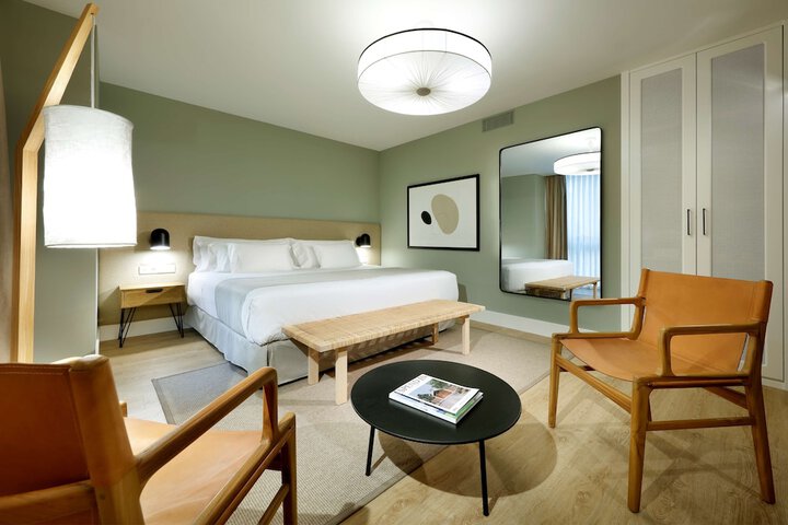 Room 12 of 78