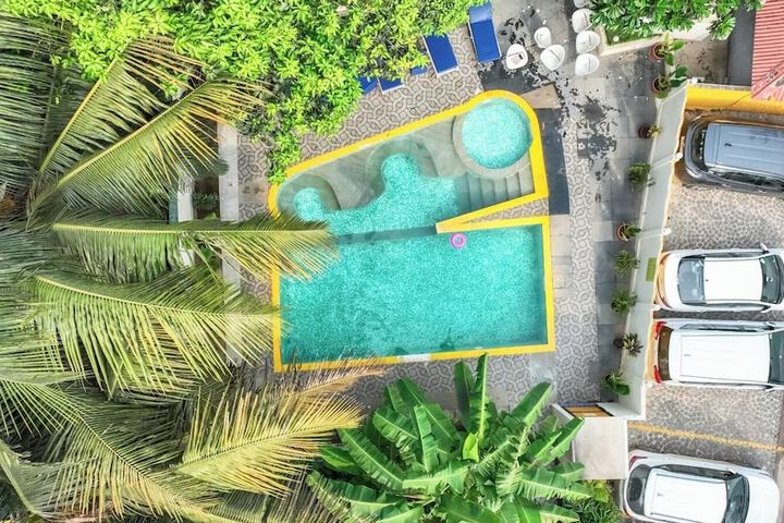 Pool 40 of 57