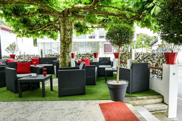 Terrace/Patio 26 of 31