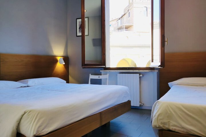 Room 6 of 23